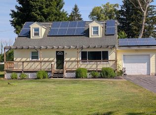 1 Harris Dr, Phoenix, NY