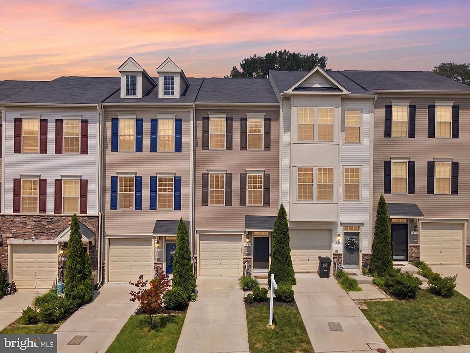 1st image of 8132 Hollow Ct