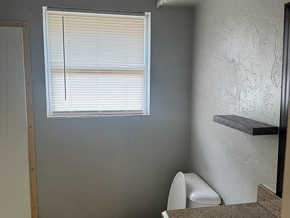 4th image of 2908 SW 65th Pl