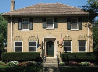 238 Columbia Ave, Park Ridge, IL 60068