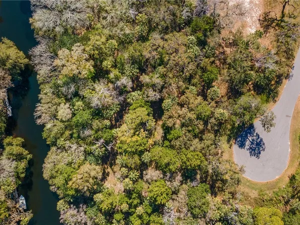 11179 N River Walk Point, Inglis, FL 34449