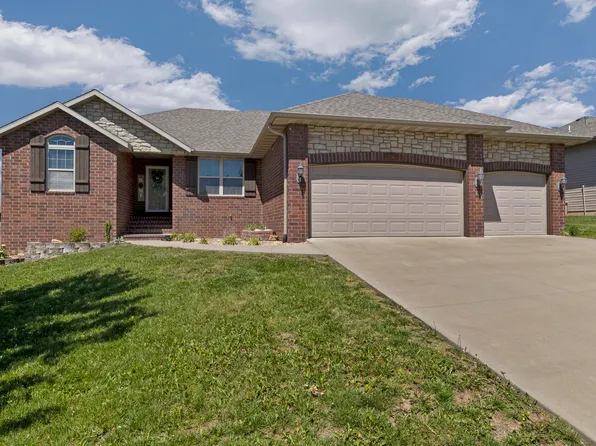 1261 S Erika Avenue, Springfield, MO 65802