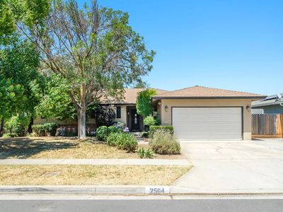 2564 E Los Altos Ave, Fresno, CA, 93710
