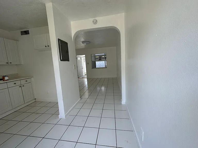 34 SE 3rd Ave #E — Photo 3