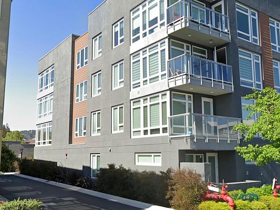 3rd image of 5951 Sunstone Dr #419