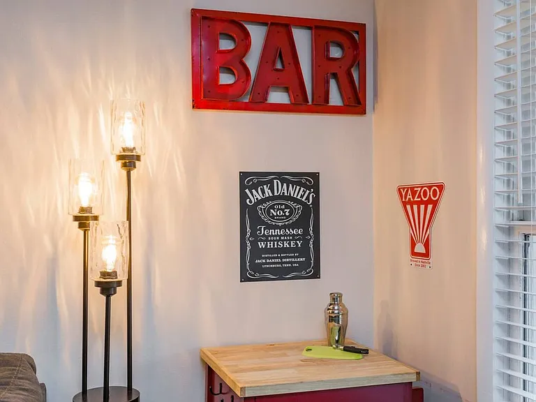 Building's Lounge