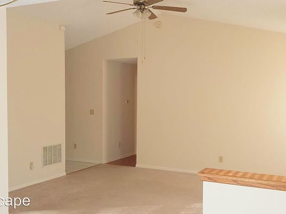 3rd image of 8853 Stonewall Dr