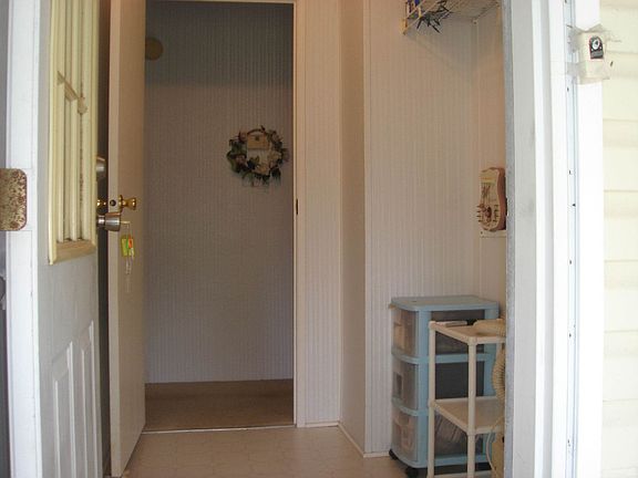 4th image of 3926 Willaford Dr