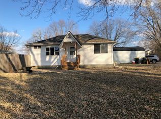 112 W Sunnyside Rd, McHenry, IL 60051