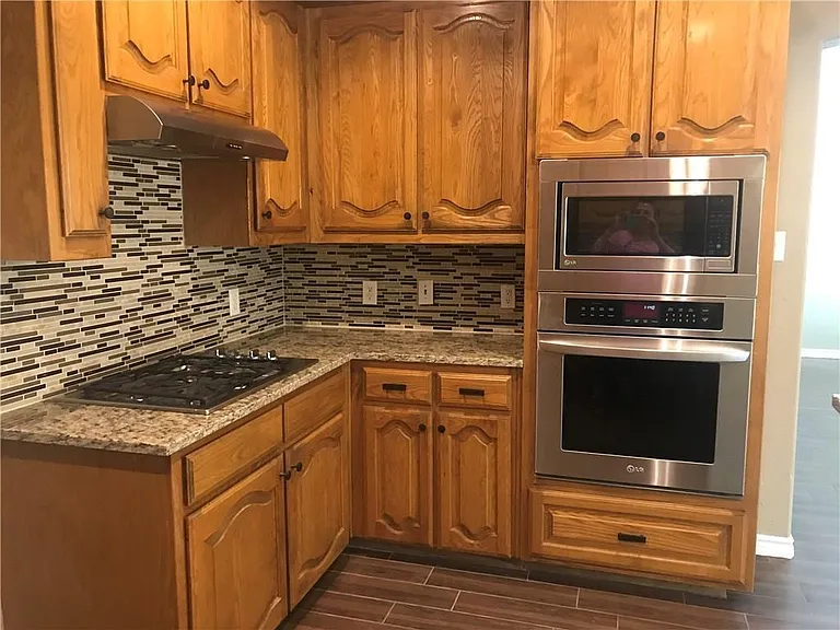 213 Longview Ct — Photo 8
