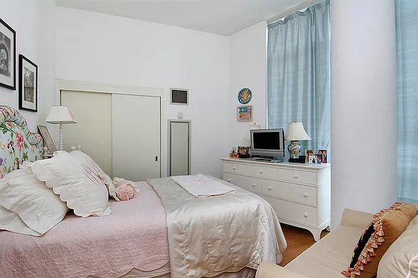 Sold by Corcoran | media 25