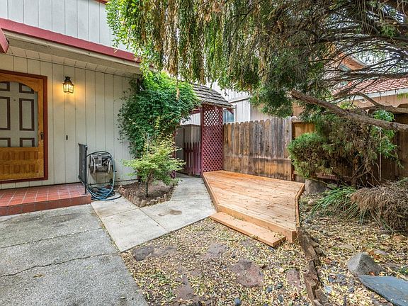 2nd image of 8160 Mulberry Pl