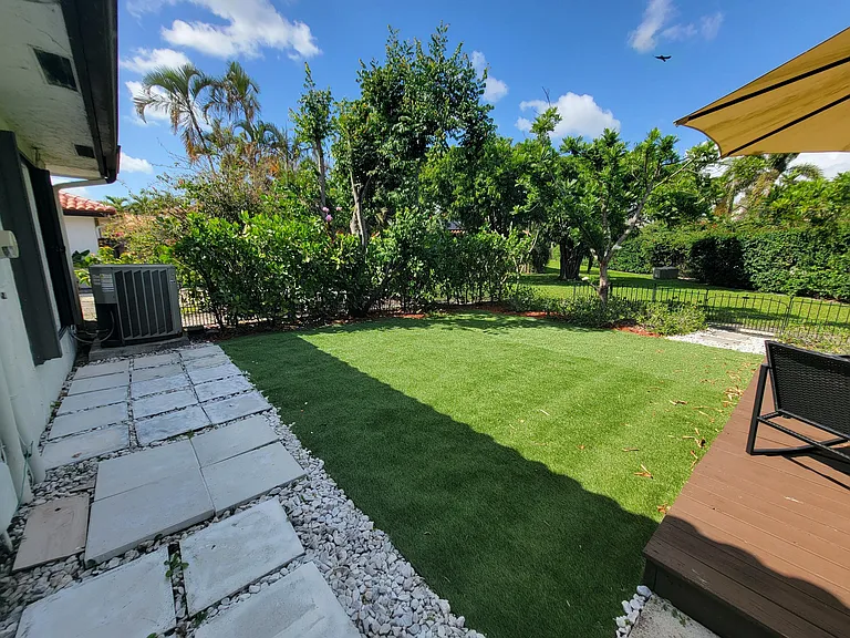 13465 Fountain View Blvd — Photo 19