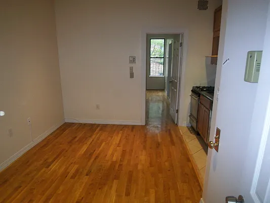 Rented by Fleet Realty | media 26