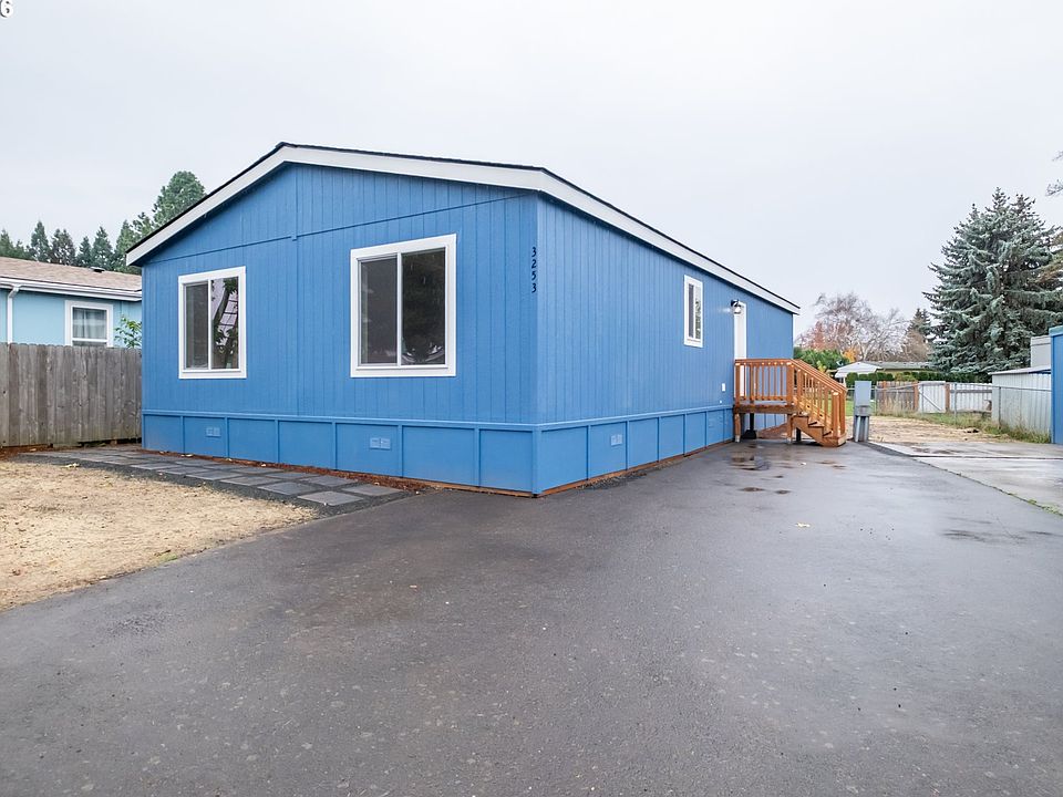 1st image of 3253 Comber Ct NE
