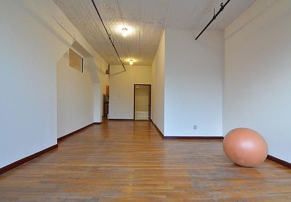 5th image of 567 Flushing Ave APT 303