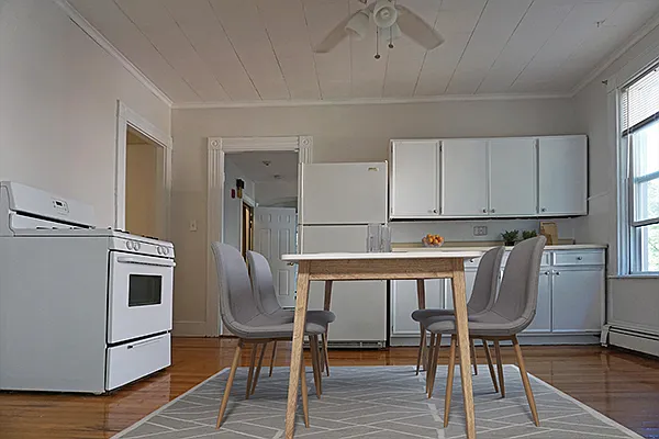 159 Brown St #5 — Photo 2