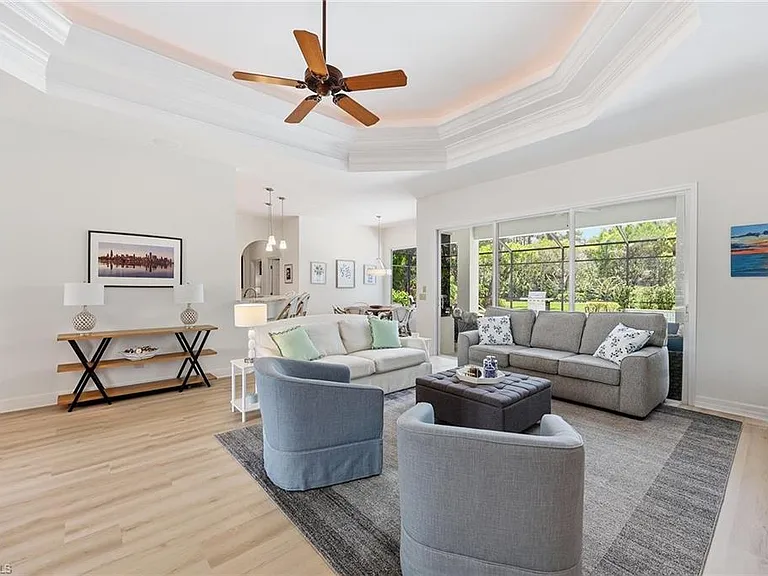 7673 Mulberry Ln — Photo 6