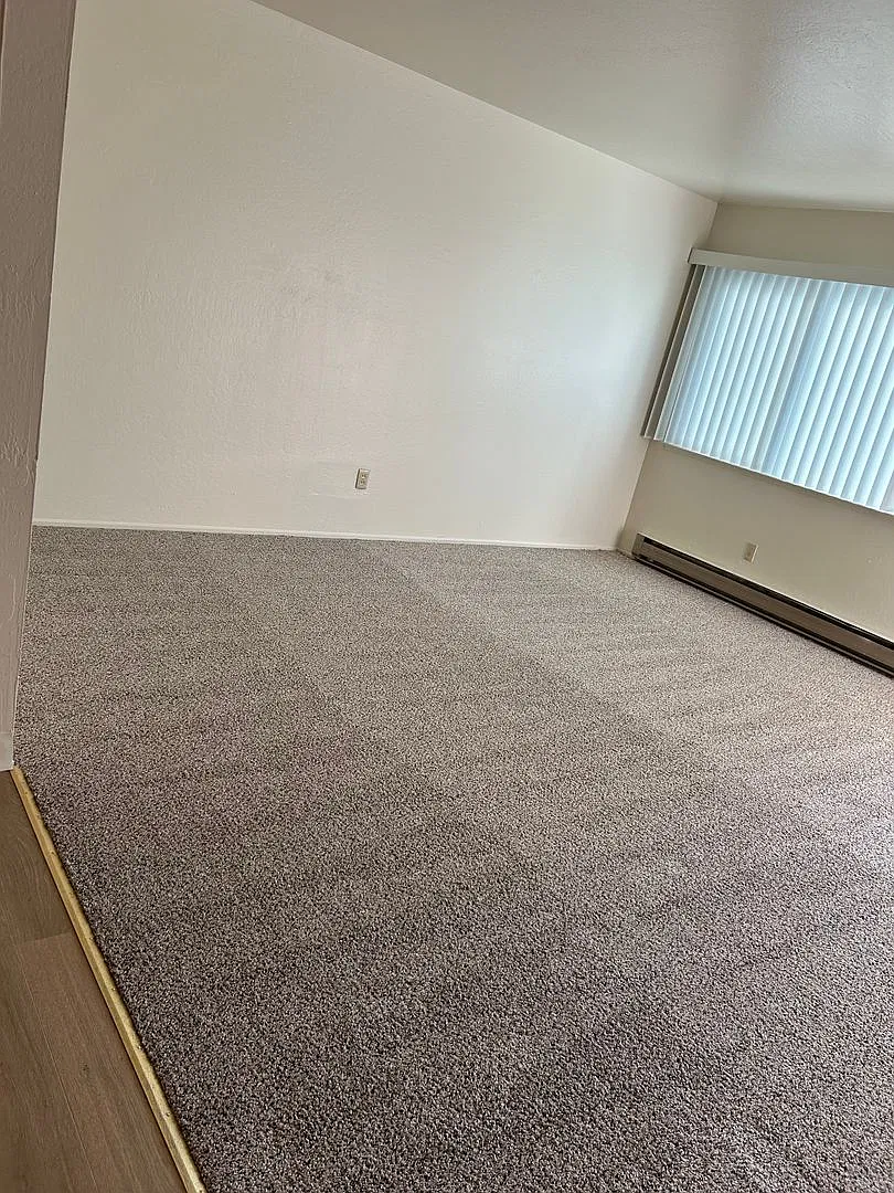 138 - Echo Bell Apartments — Photo 3