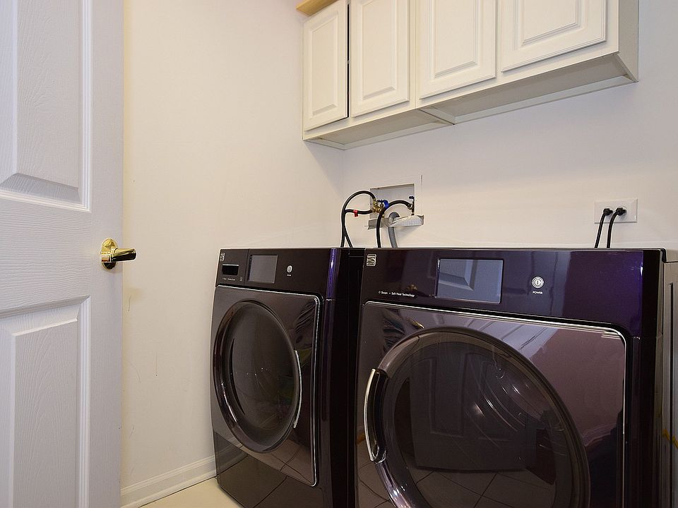1st image of 5555 N Cumberland Ave Unit 303