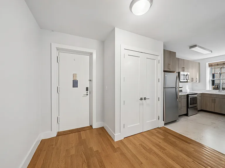 930 Ogden Ave #11 — Photo 3