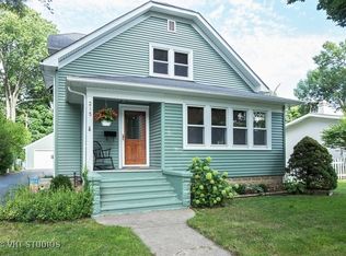 215 1st St, Crystal Lake, IL 60014