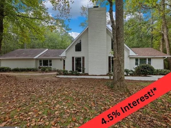 275 Hanover Dr, Bogart, GA 30622