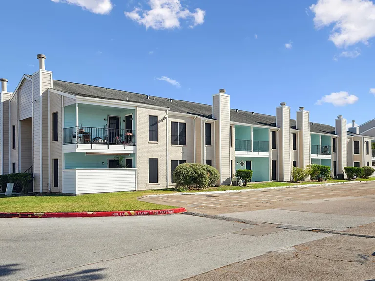 Caldera Apartment Homes — Photo 19