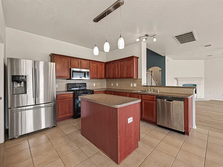 18518 Bare Meadow Ln — Photo 15