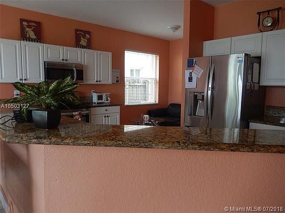 5th image of 3985 NE 15th St