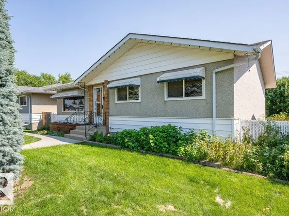 8507 70th St NW, Edmonton, AB T6B 1W6