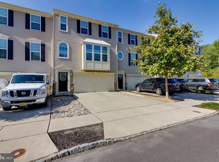 18 Parkers Mill Blvd, Mount Holly, NJ 08060