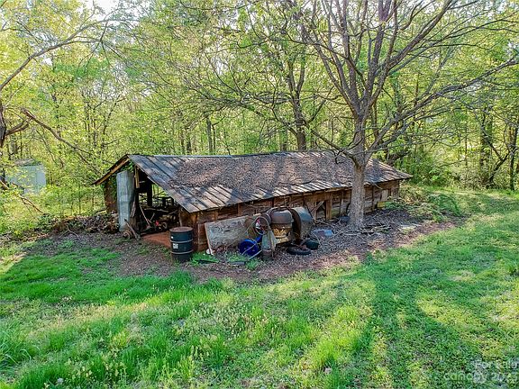 5th image of 3447 Huie St