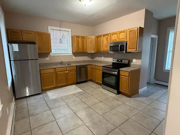 154 Lloyd St #1, New Haven, CT 06513