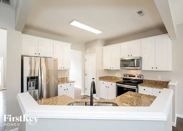 4531 Wayland Ct — Photo 8