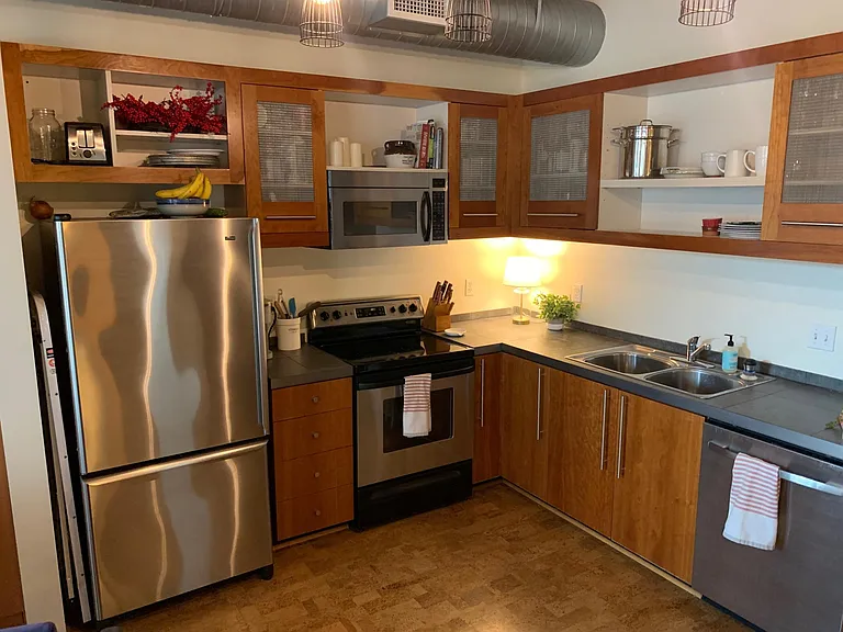 1420 NW Lovejoy St #611 — Photo 9