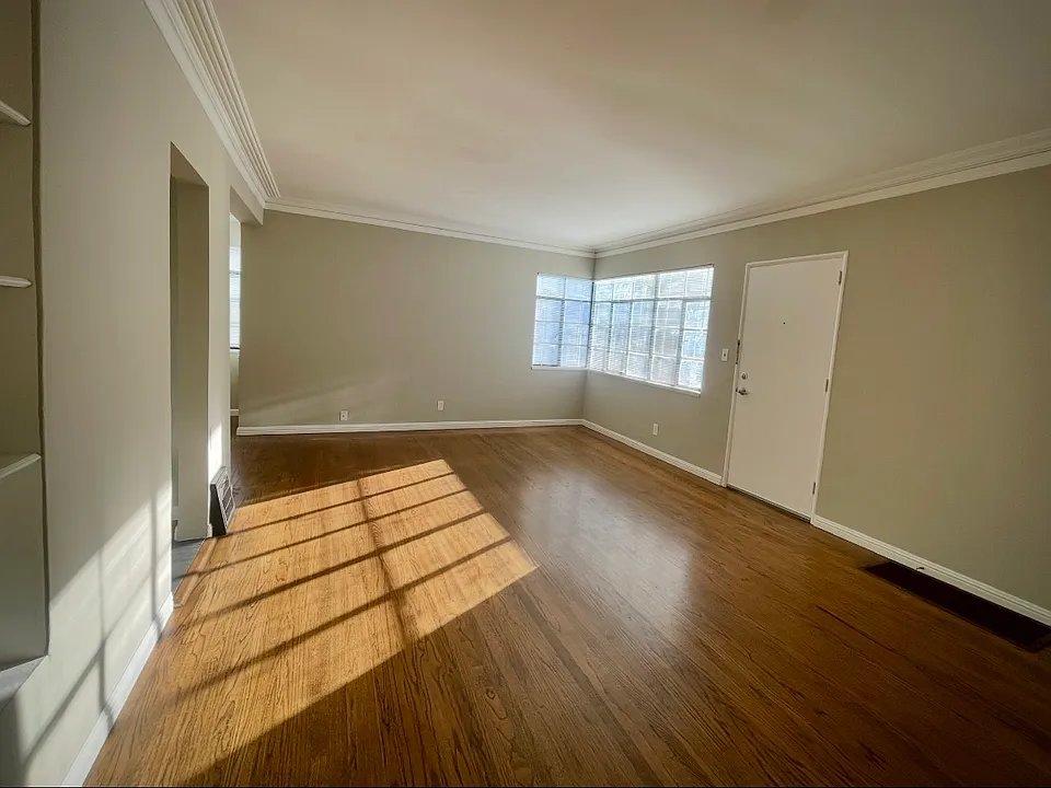 2909 Park Blvd #2