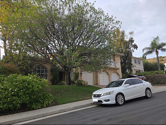 3rd image of 7735 Graystone Dr
