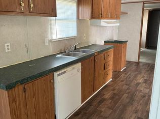 1102 Landing Rd, Manning, SC 29102