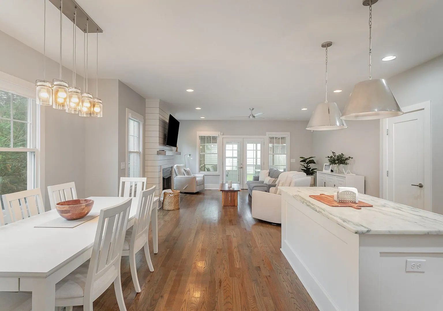 Furnished 3 Bedroom 3 Full Bath Home Now Available In The Nations! — Photo 4