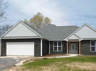 28 Martha Williams Ln, Calvert City, KY 42029