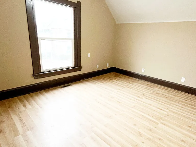 426 E Broadway St #2 — Photo 6