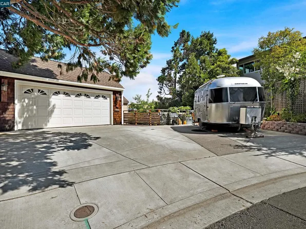 112 Inverness Ct, Benicia, CA 94510