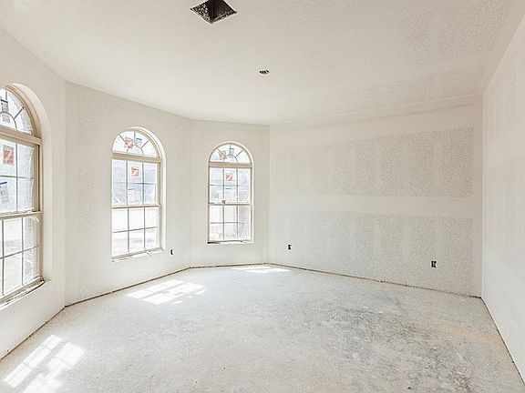 2nd image of 21239 Lucknow Ln