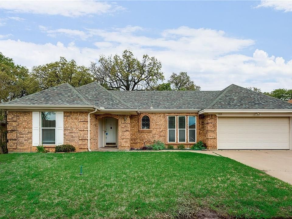 1st image of 3117 Teakwood Dr