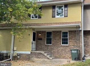 16 Woodbridge Pl, Feasterville Trevose, PA 19053