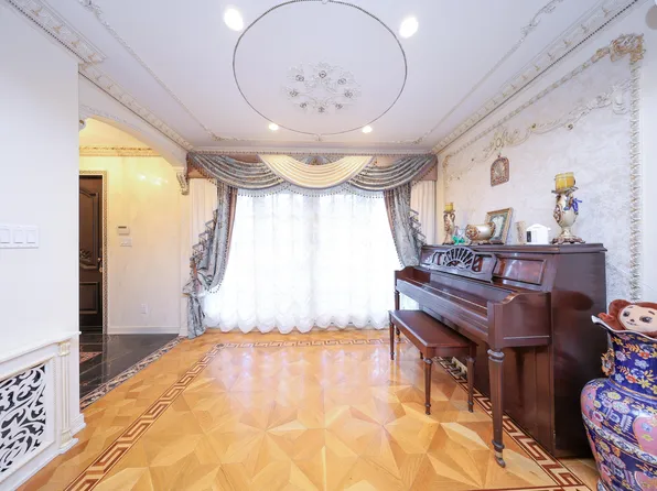 2568 East 2nd Street image 15 of 41