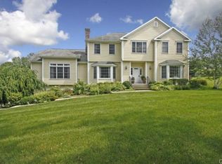 52 Butterfield Rd, Newtown, CT 06470