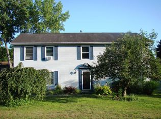 12 Hawk Ln, Poughkeepsie, NY 12601