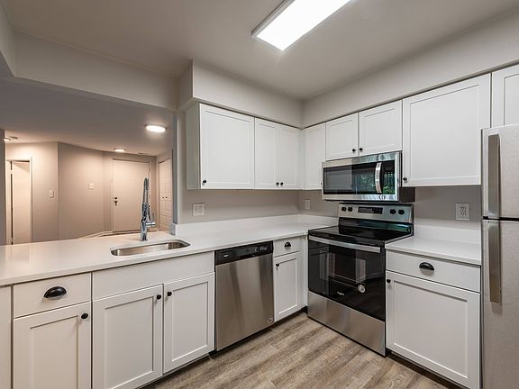2nd image of 14397 Westminister Ln #384-33